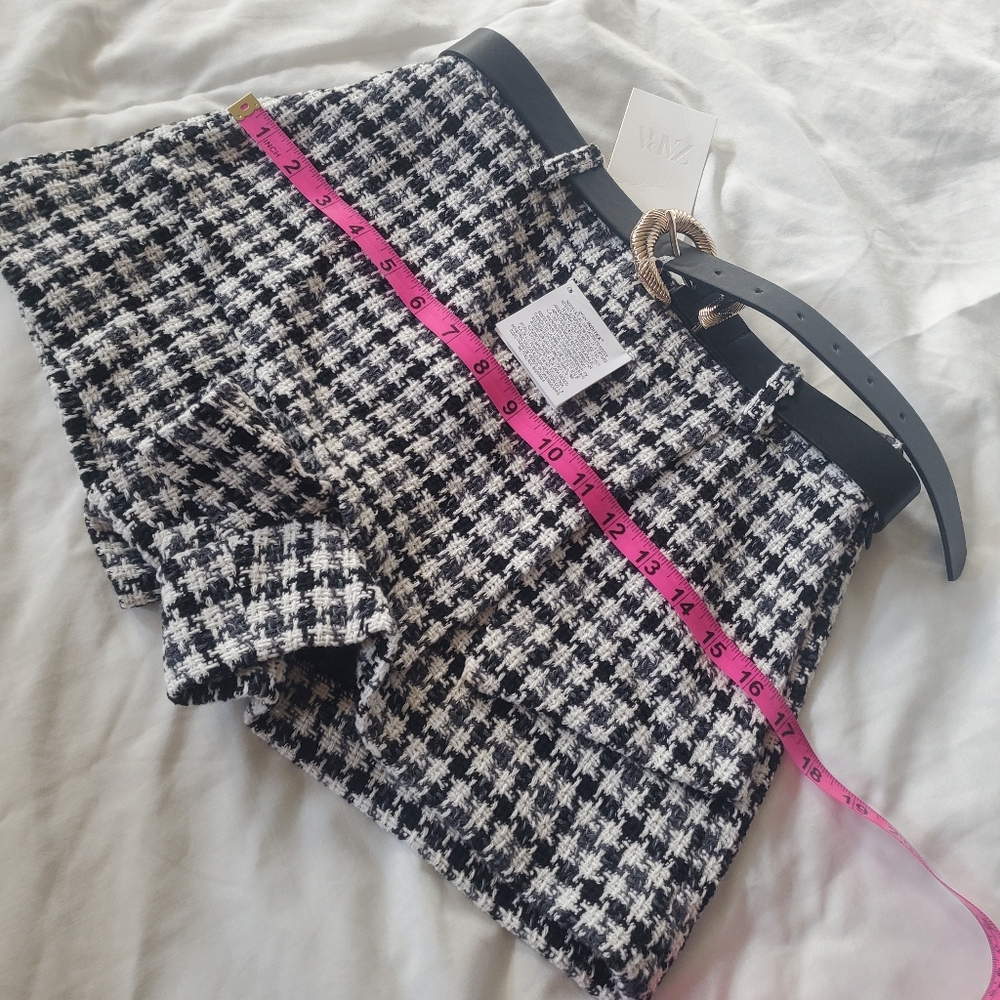 Shorts - Picture 6 of 15